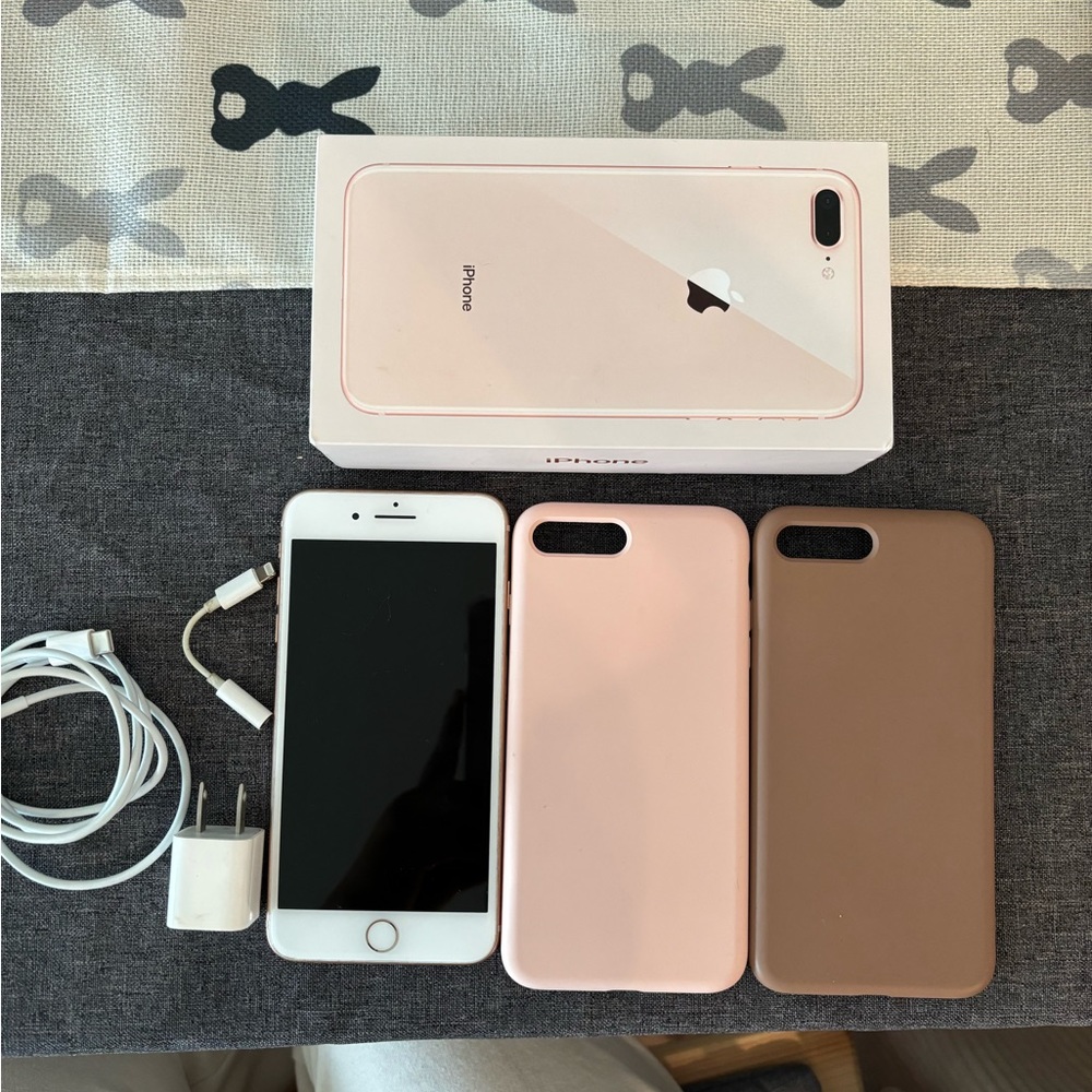 Apple iPhone 8 Plus Unlocked to all Carriers Excellent Condition - Picture 11 of 11